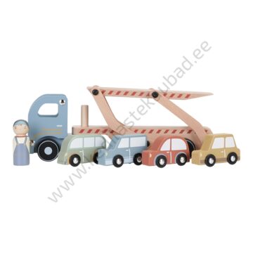 Puidust-treilerauto-7095-3