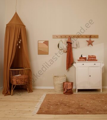pruun-baldahhiin-pure-rust-1
