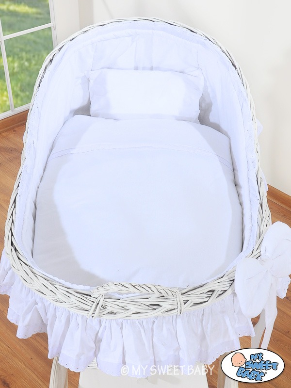 Punutud Moosese korv Carina