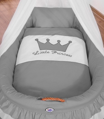 Punutud Moosese korv looriga Little Prince / Little Princess